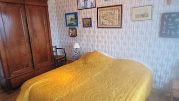3 bedrooms, WiFi, bed sheets