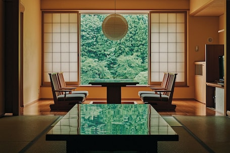 Traditional Room with open-air bath, River View, Non Smoking | Living area. yumetsuzuri