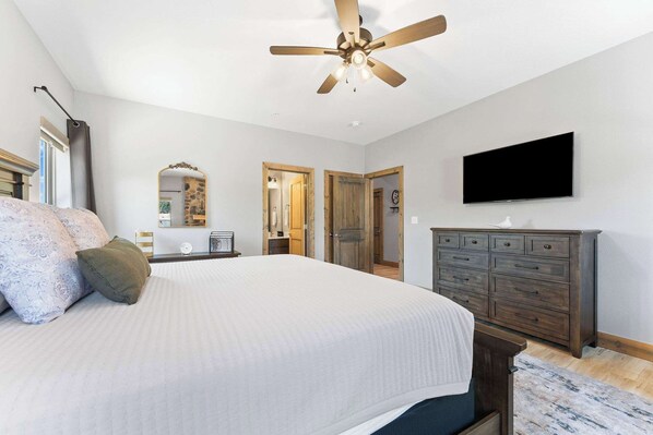4 bedrooms, iron/ironing board, travel cot, WiFi
