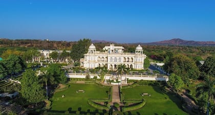 Balaram Palace Resort