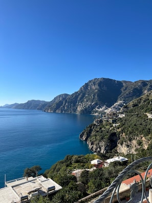 Vue depuis lâhĂ©bergement