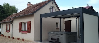 Gîte for two persons with jaccuzy in a quiet area between CHAMBORD and BEAUVAL