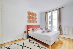 Apartment | 1 bedroom, laptop workspace, iron/ironing board, bed sheets - Eclectic Apartment - 1br/4p - Arc de Triomphe (Paris)