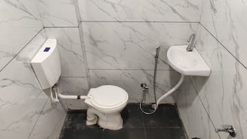 Super Deluxe AC Room | Bathroom