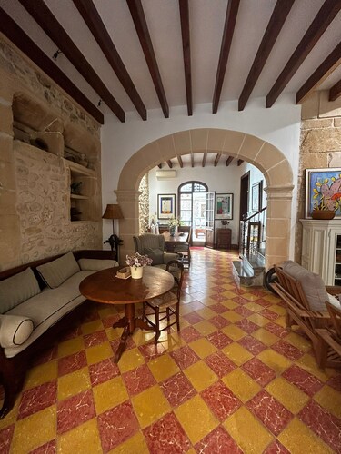 HOUSE WITH SWIMMING POOL IN THE CENTER OF POLLENÇA STATELY WITH A LOT OF CHARM AND DESIGN, 