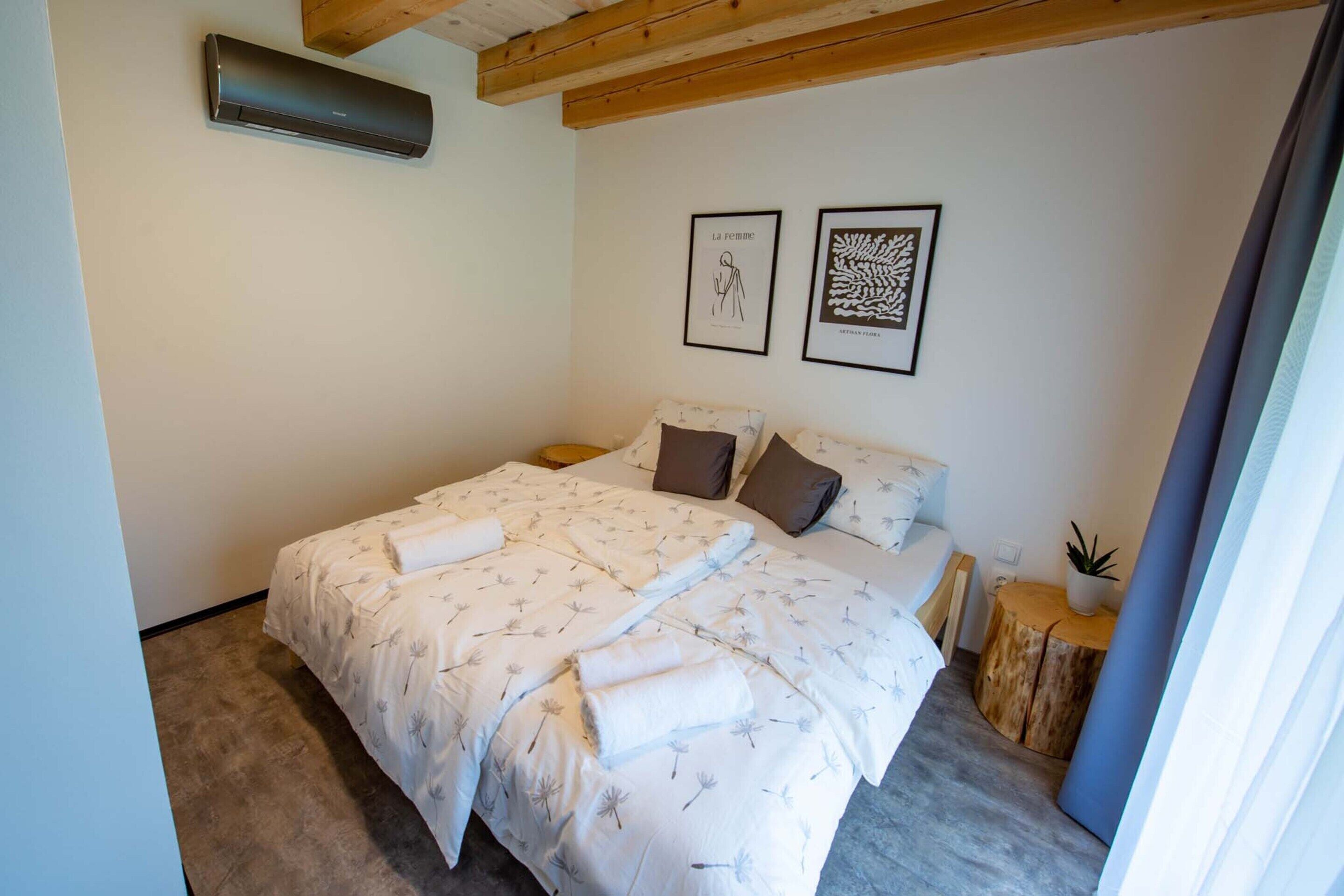 Villa | 9 bedrooms, individually furnished