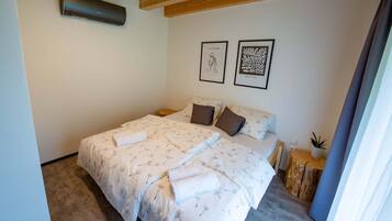 Villa | 9 bedrooms, individually furnished