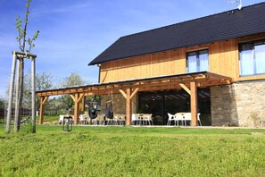 Villa | Buiten dineren