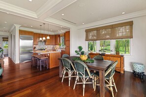 Dining - Hale Akea by Alekona Kauai: Charming 3br Cottage w AC, Ocean Views, Spa, large yard (Koloa)