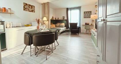 Le Petit Margny par Your Sweet Loc