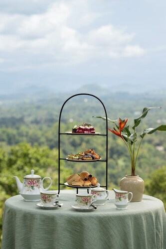 Mount Frenion Manor by Seven Angels 