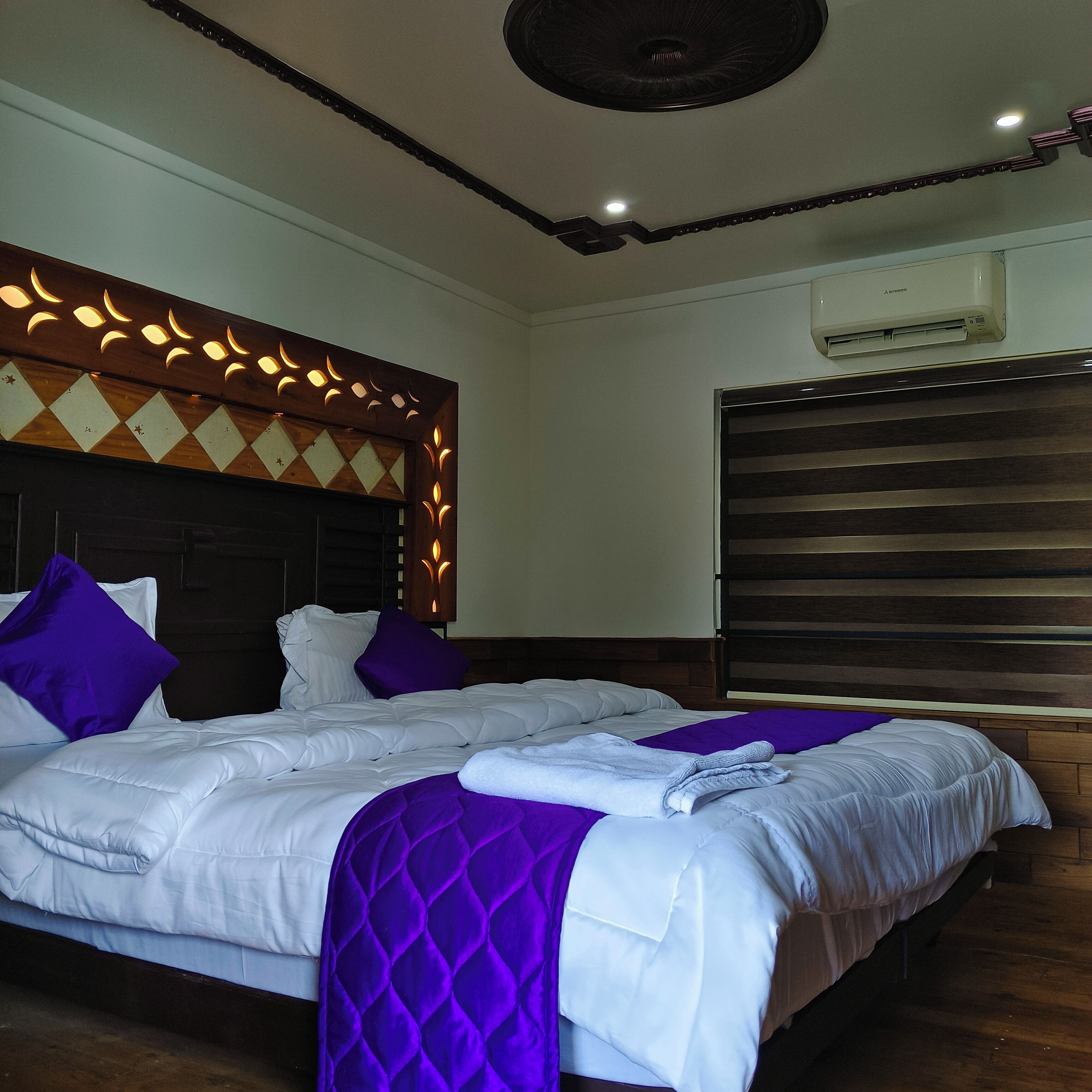 Premium Room, Lake View | Premium bedding, bed sheets