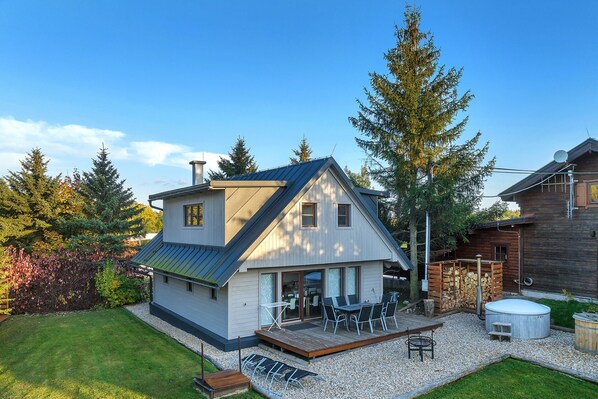 Villa | Exterior