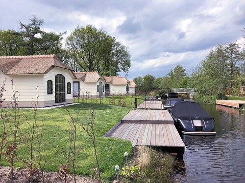 Farmhouse-style Chalet in Sint Nicolaasga