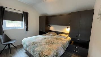 House | 3 bedrooms, individually furnished, bed sheets