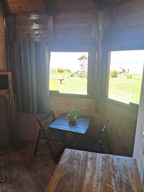 Dining - Bungalow by the sea (Vila Alvorada Imbituba)