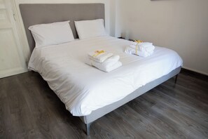 1 chambre, bureau, lit parapluie, Wi-Fi gratuit