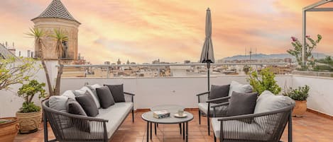 Deluxe Apartment, Mountain View | Terrace/patio