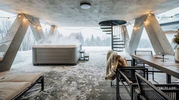 Superior Chalet | Jetted tub
