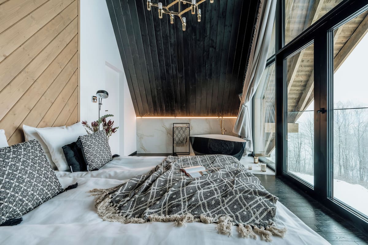 Chalet Deluxe | 4 habitaciones, espacio para trabajar con laptop y cortinas blackout