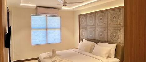 Superior Double Room | Soundproofing, iron/ironing board, free WiFi, bed sheets