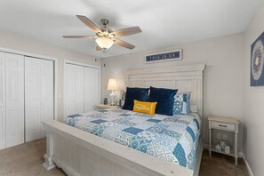 2 habitaciones, escritorio, wifi gratis y ropa de cama