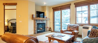 Westridge Condo 11- Close to Downtown and Bald Mt Lifts