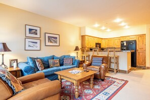 TV - Westridge Condo 11- Close to Downtown and Bald Mt Lifts (Ketchum)