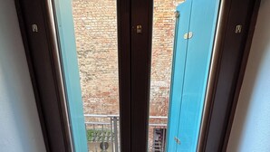 Uklassifisert bilde, 3 av 44, knapp