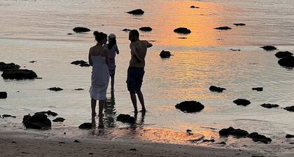 Charming bungalow with WiFi and AC 500 meters from beautiful Phra Ae Beach