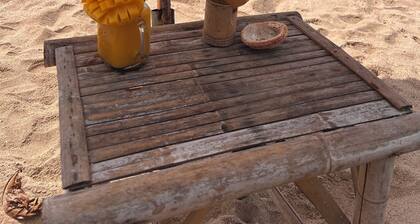 Charming bungalow with WiFi and AC 500 meters from beautiful Phra Ae Beach