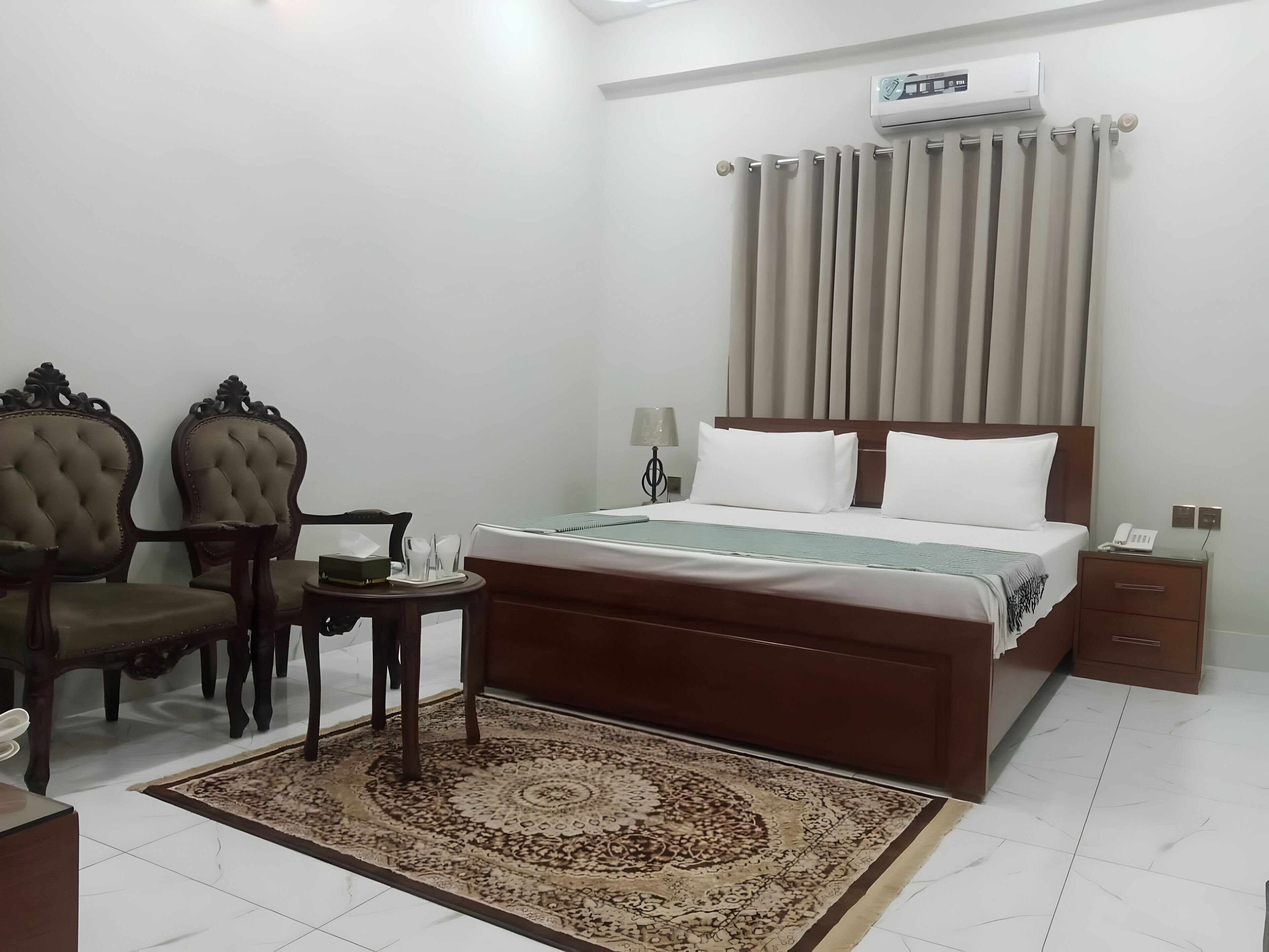 Deluxe Double Room | Free WiFi