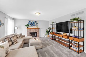 Hus, 4 soverom | Oppholdsområde | Strømmetjenester