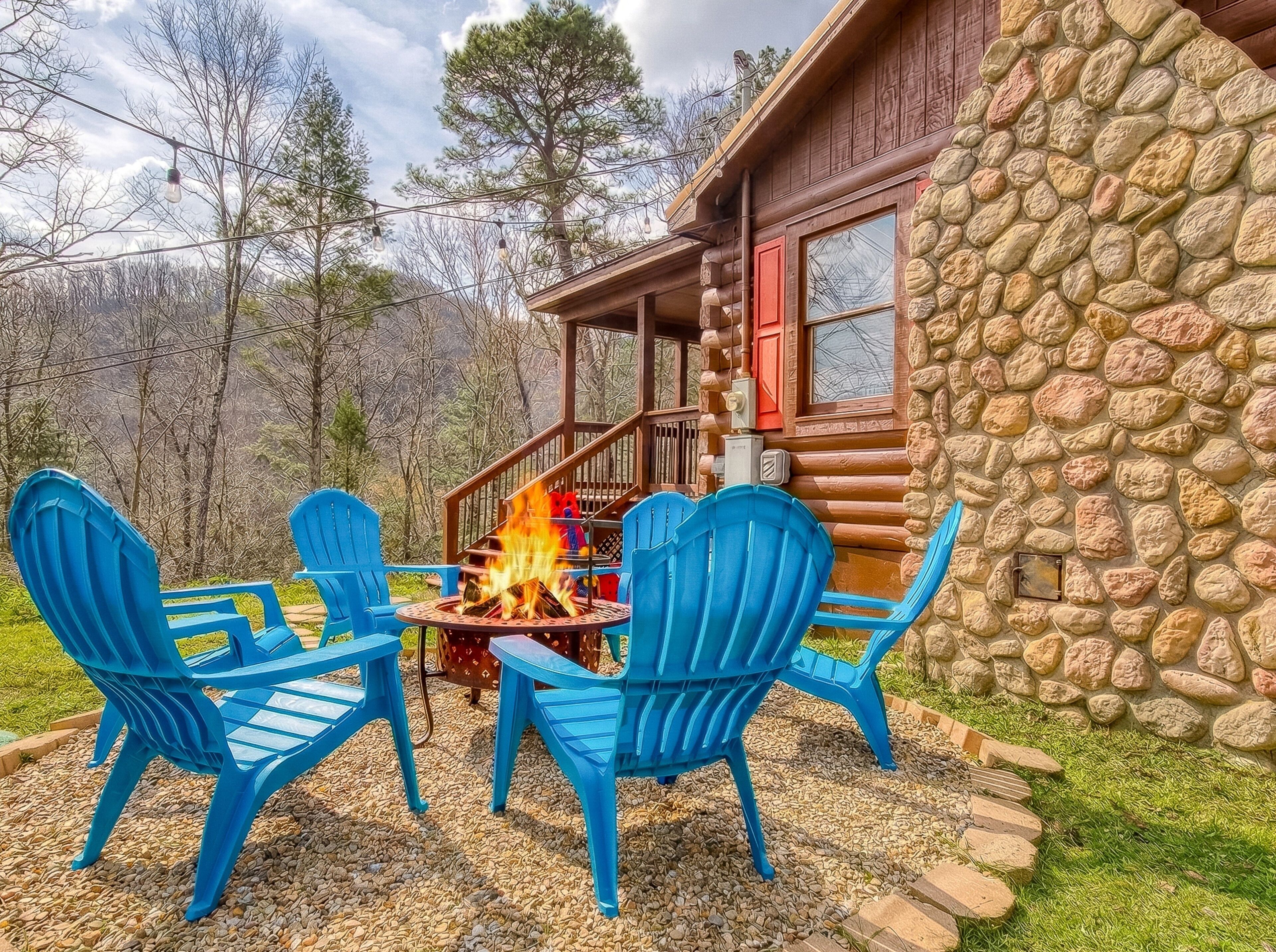 Cabin, 2 Bedrooms | Outdoor dining