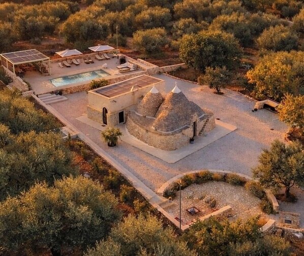 Exterior - Villa with Private Pool (Puglia)