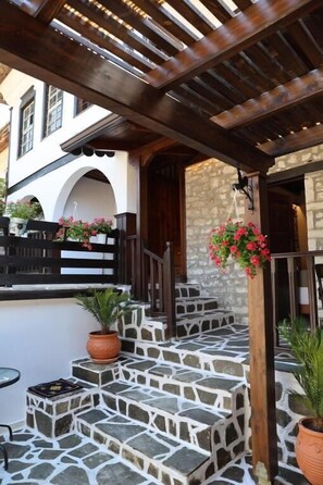 Property entrance - Ador Boutique Hotel (Berat)