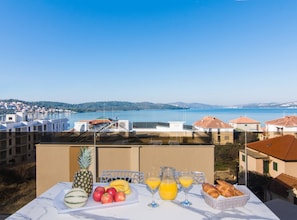 Exterior - Luxury Stay With Swimming Pool and Prime Location in Trogir (Okrug)