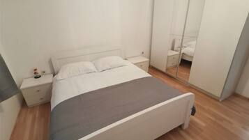 House (House Ule 1) | 2 bedrooms, free WiFi