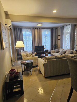 Smart TV, monitores de computador, impressoras