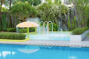 2 piscine all'aperto