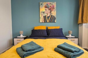 1 slaapkamer, een strijkplank/strijkijzer, gratis wifi, beddengoed