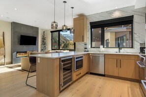 Fridge, microwave, oven, stovetop - New Mtn Modern Westin Riverfront Amenities | OR106 (Avon)