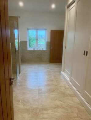 Interior - Spacious and Peaceful Annex, perfect for a couple or family with fireplace. (Sawston)