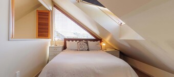 The Boat Shed - Lake Ōkareka Views, Sleeps 4