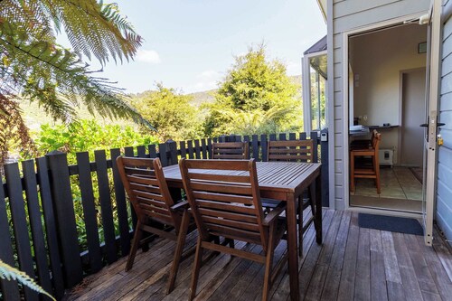 The Boat Shed - Lake Ōkareka Views, Sleeps 4