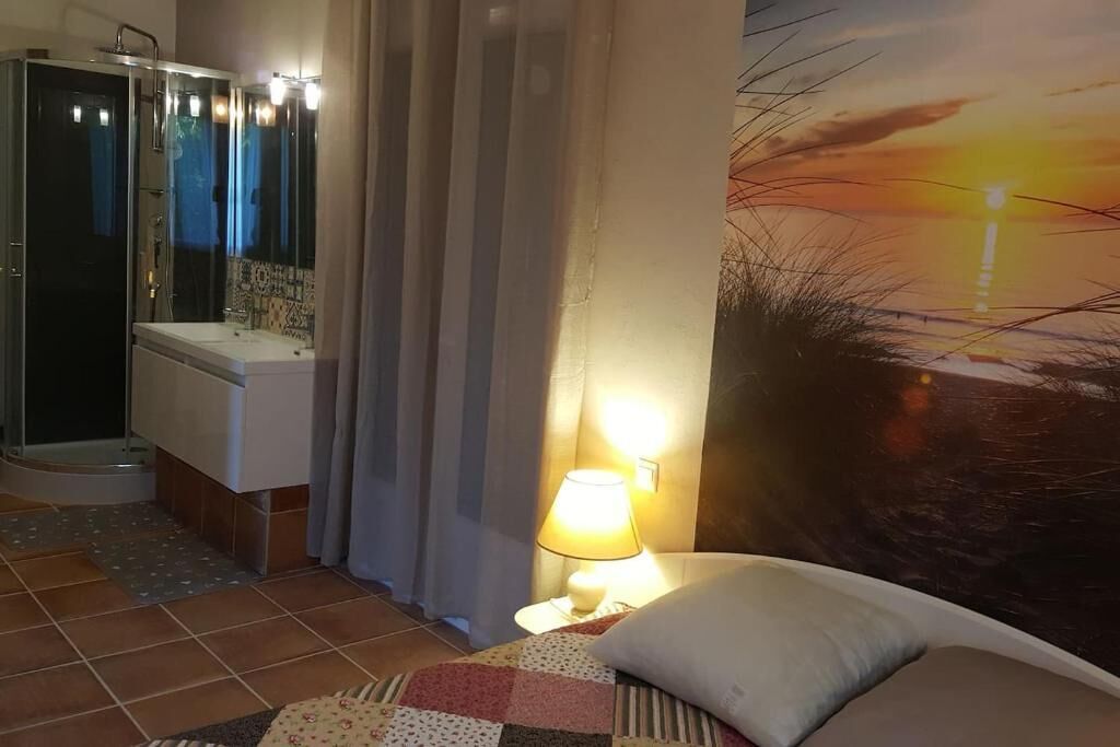 1 camera, ferro/asse da stiro, Wi-Fi, lenzuola