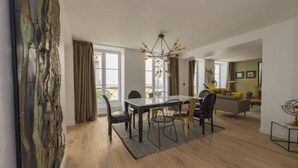 Dining - A CENTRAL PARISIAN EXPERIENCE WITH MODERN CONVENIENCES IN THE ICONIC LE MARAIS (Paris)