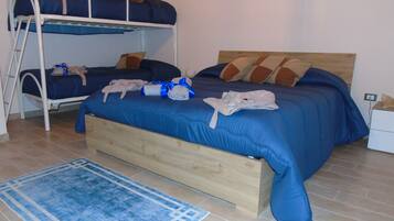 3 bedrooms, bed sheets