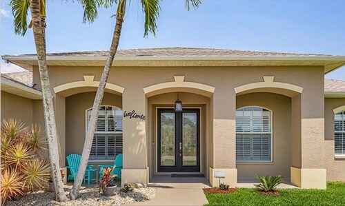 Family Friendly - Private Pool - Sleeps 10