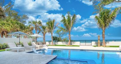 Luxury 7 BR Beach House w/ Private Pool. Direct Views of the Gulf of America!